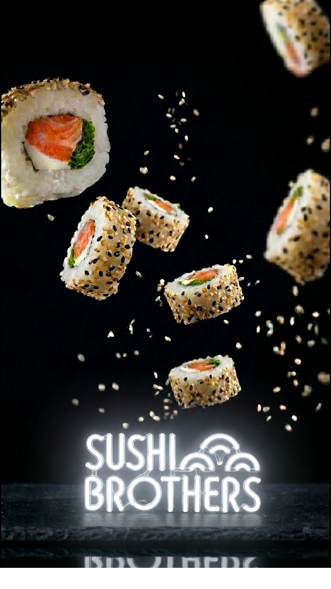 Rolls de SushiBrothers suspendidos sobre el logo luminoso